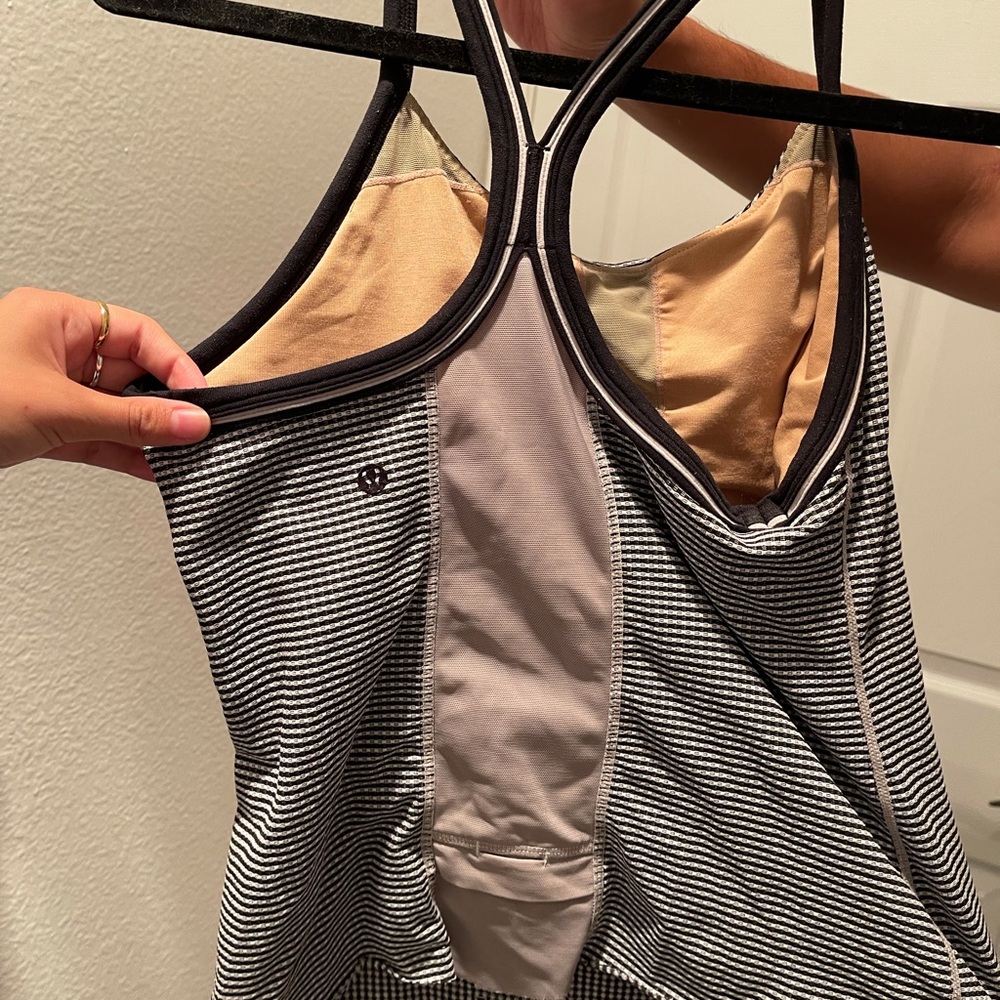Lululemon workout tank
